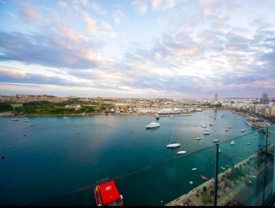 Penthouse -Centre Of Sliema - Best View In Malta Eksteriør billede